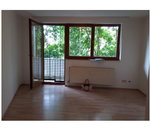 Zimmer mit Balkon